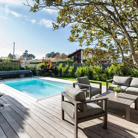Villa Moderne Avec Piscine, Spa, Boulodrome Et Plancha *