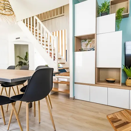 Moderne Avec Piscine, Spa, Boulodrome Et Plancha *