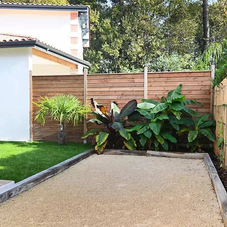 Moderne Avec Piscine, Spa, Boulodrome Et Plancha Gujan-Mestras