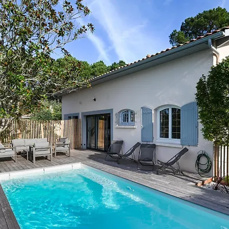 Villa Moderne Avec Piscine, Spa, Boulodrome Et Plancha *